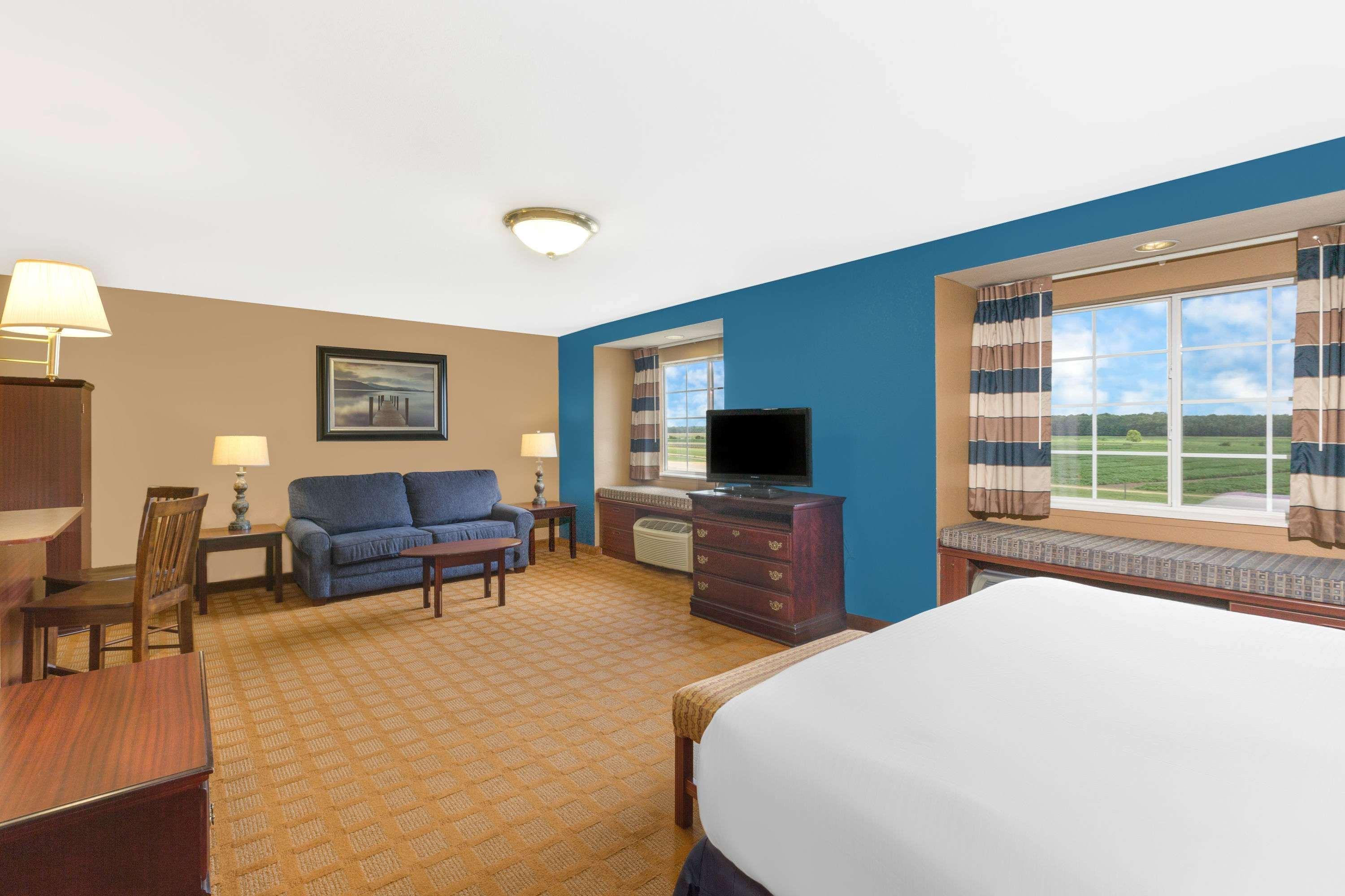 Microtel Inn & Suites By Wyndham Starkville Buitenkant foto