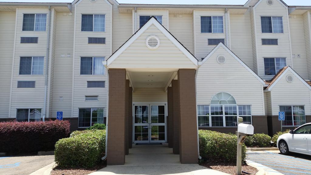 Microtel Inn & Suites By Wyndham Starkville Buitenkant foto