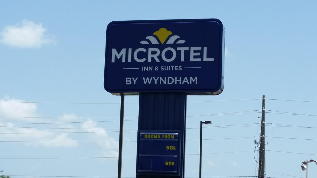 Microtel Inn & Suites By Wyndham Starkville Buitenkant foto