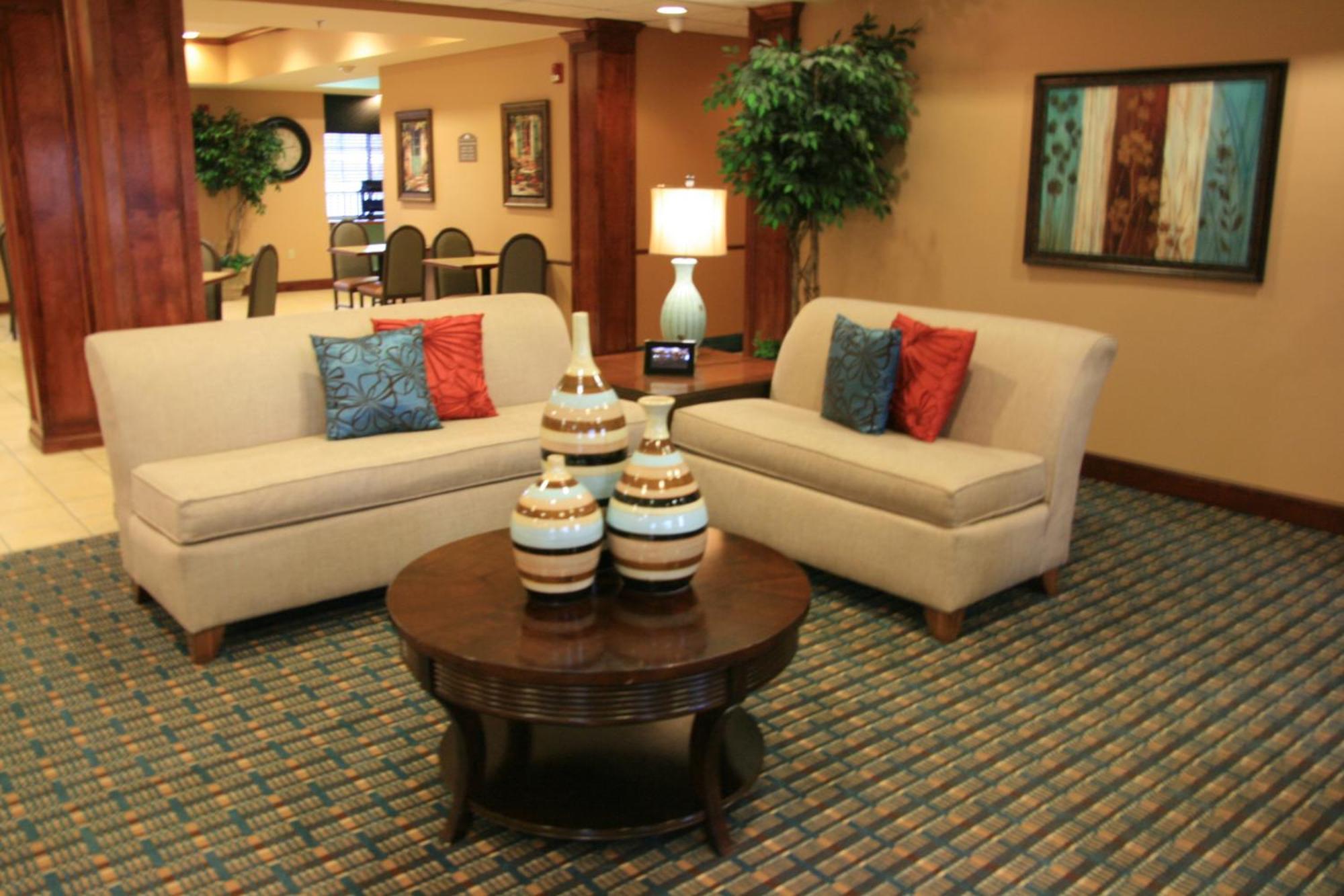 Microtel Inn & Suites By Wyndham Starkville Buitenkant foto